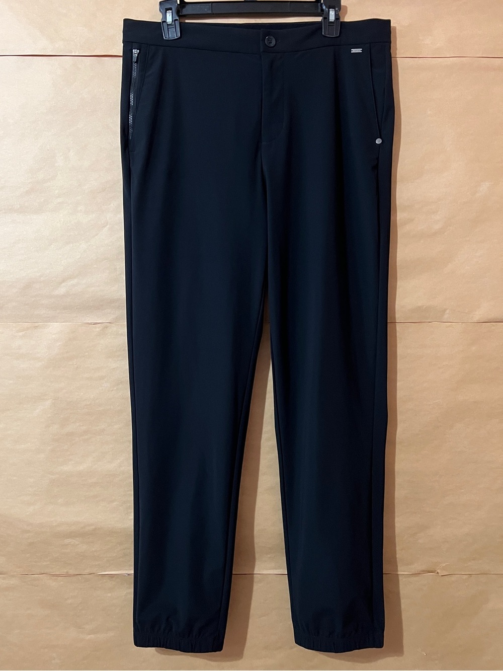 Vuori | Men's Fleet Jogger Pants Travel Performance Black Size L
